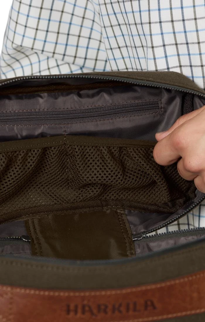 Men's Harkila Toiletry Bag 4 Men's Harkila Toiletry Bag - Image 2